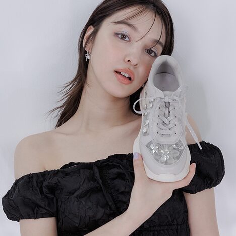 【RANDA】華やかさと履き心地を両立した“Decorative Sneakers”発売！