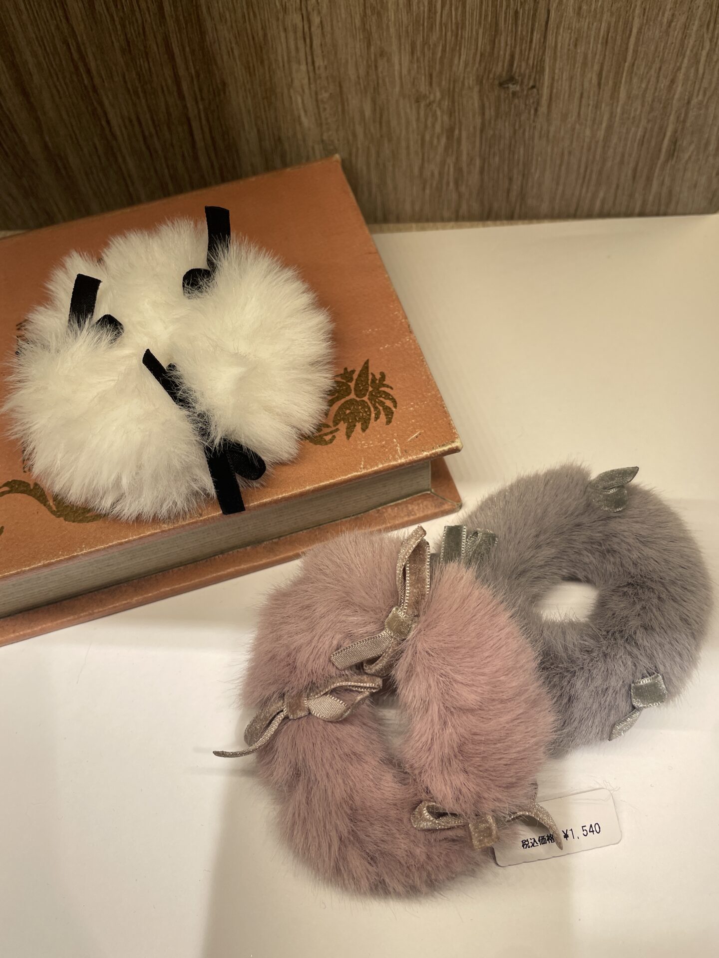 新作☆シュシュ