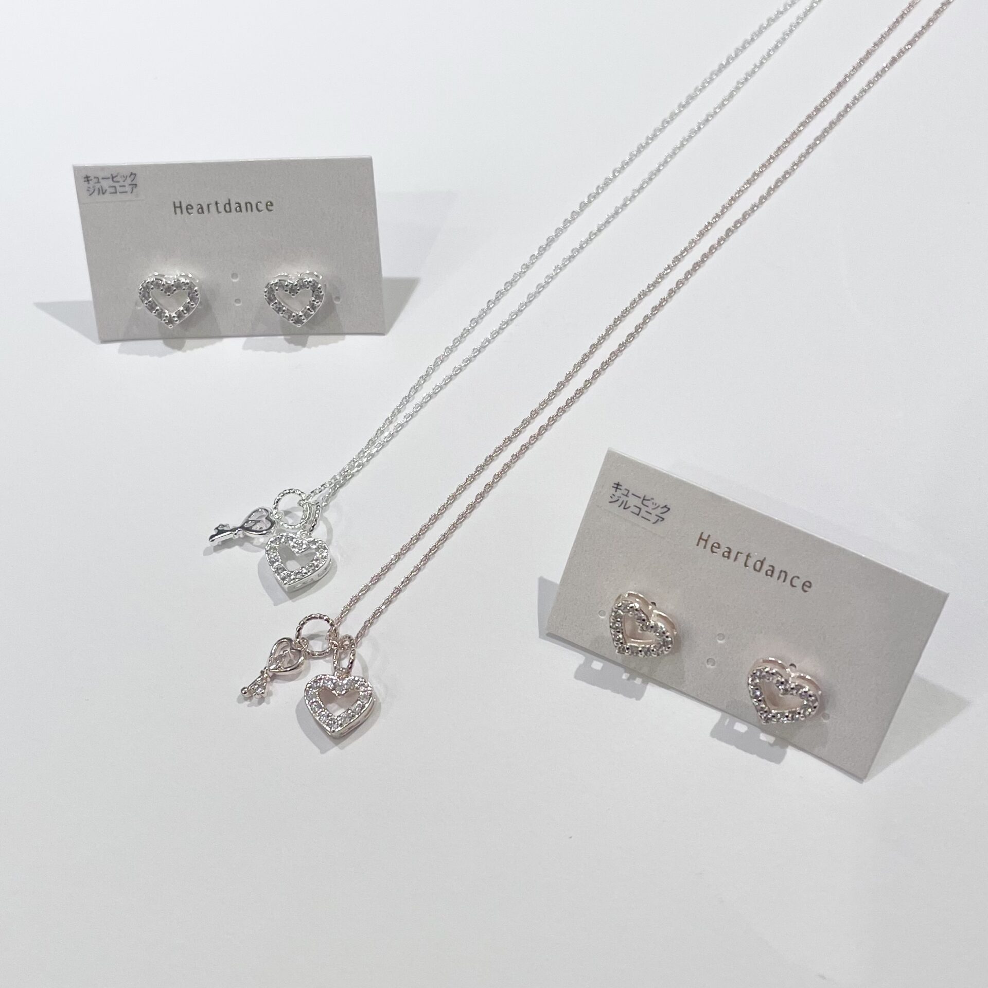 新作⭐︎ピアス&ネックレス