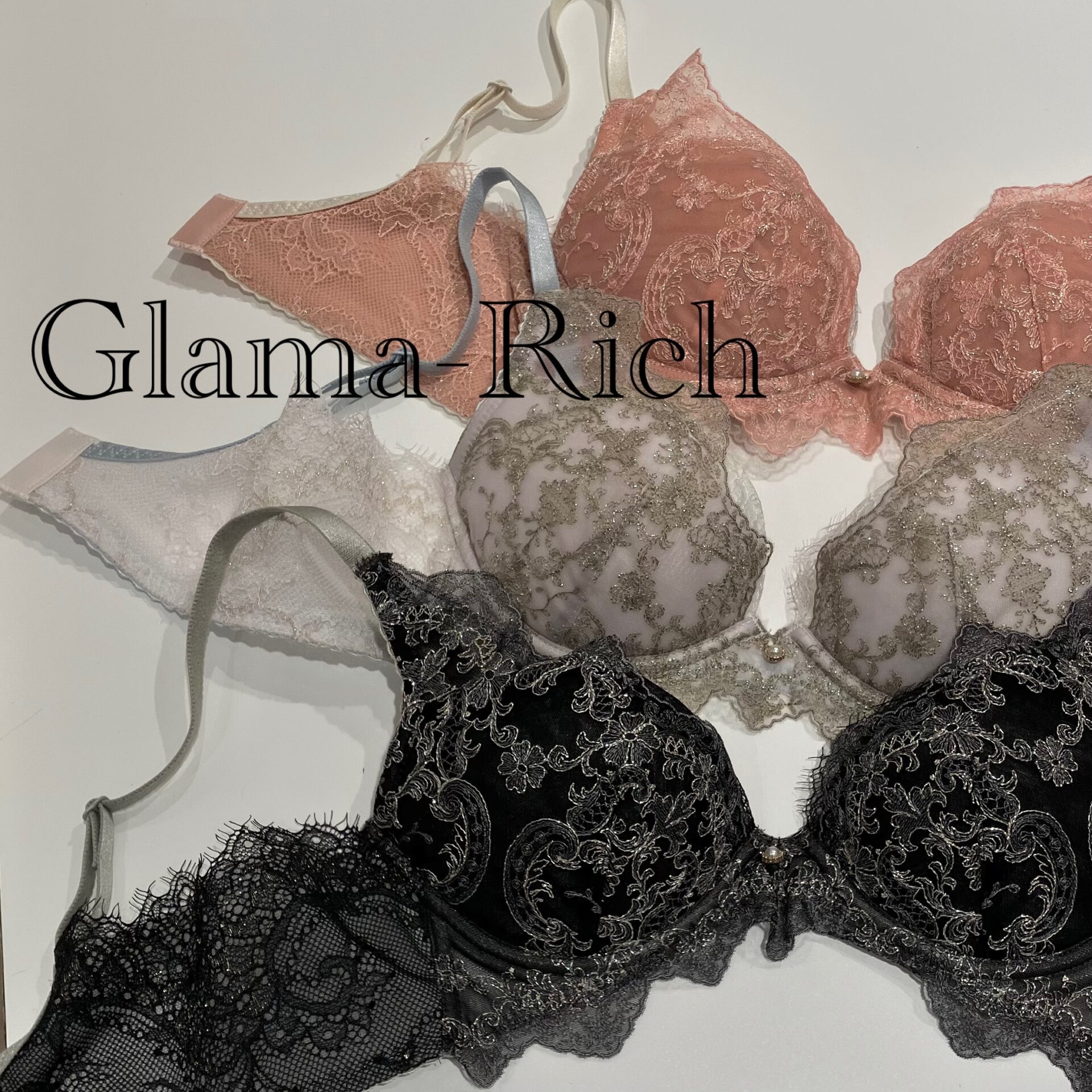 バストサイドスッキリ&ディープな谷間【ＡＭＰＨＩ】